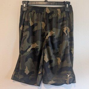 *5/$25* Boy's Old Navy Green/Black Camo Athletic Shorts - Size XL (14-16)
